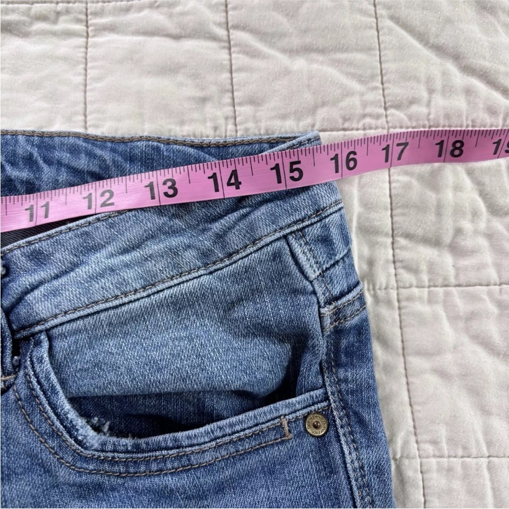 Democracy Womens 8 Distressed Girlfriend Embroidered Floral Blue Jean - Picture 8 of 13